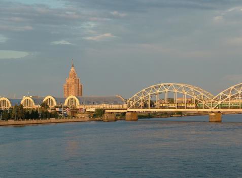 Тур в Ригу с шопингом в Вильнюсе